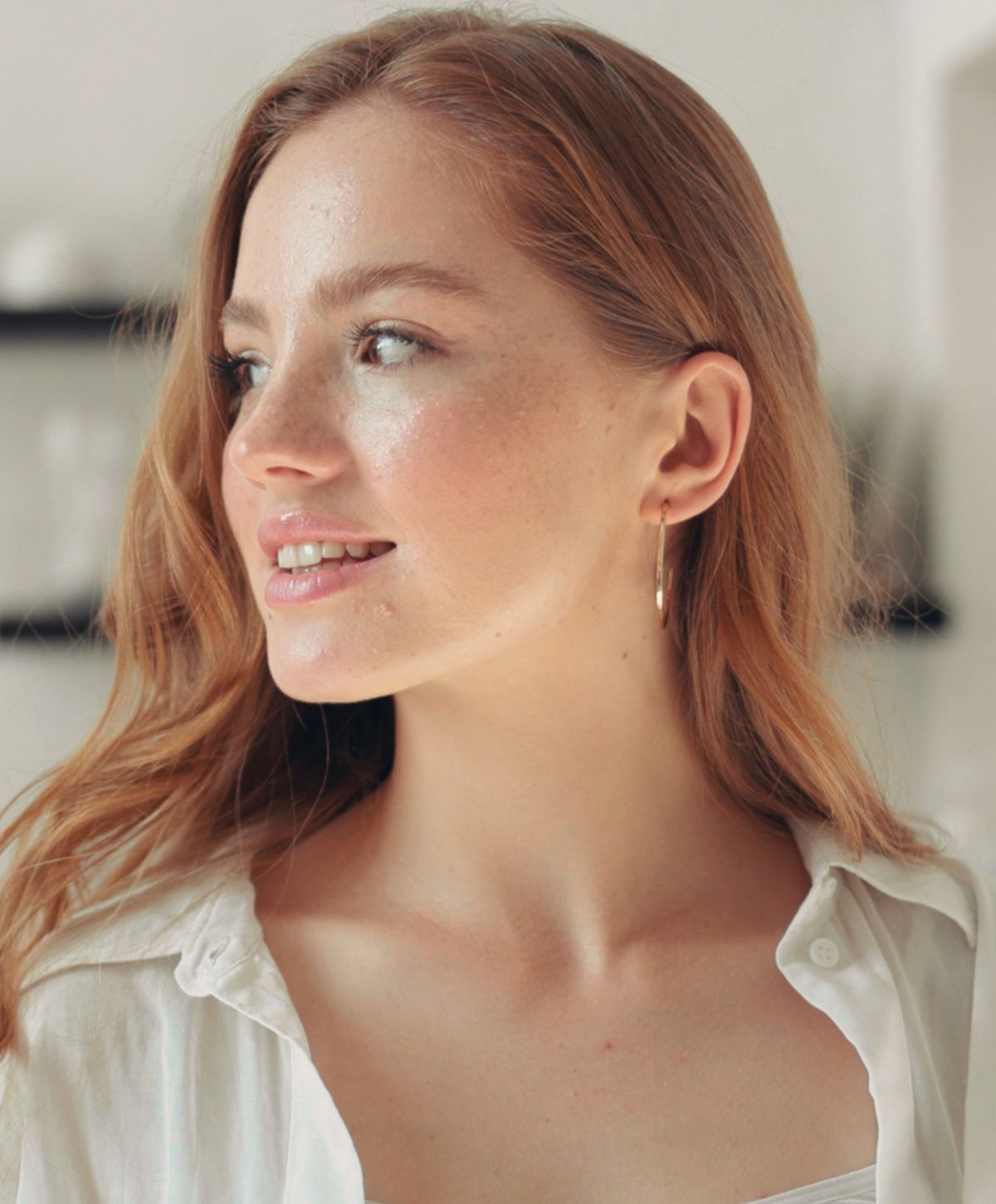 mount pleasant pdo threads model with red hair