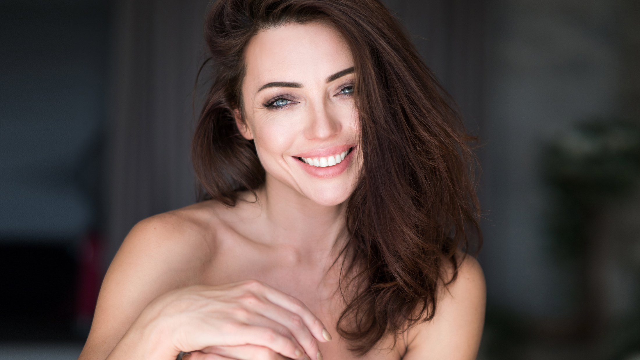 mount pleasant med spa model with brown hair